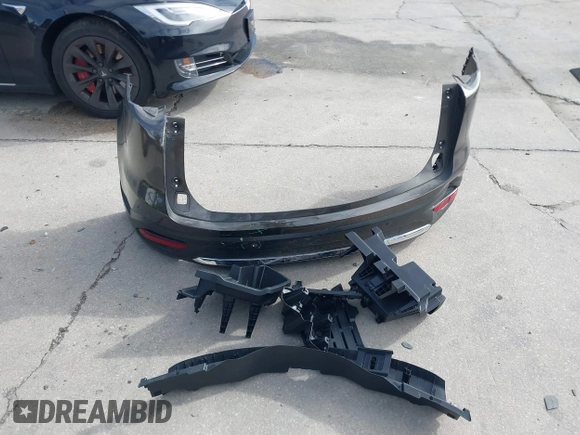 2017 Mazda CX-9 Grand Touring with VIN JM3TCADY7H0133092, listed as a IAAI auction lot 41133652 with 233,454 mi miles and . Bid and sale history available at DreamBid. Image 12.