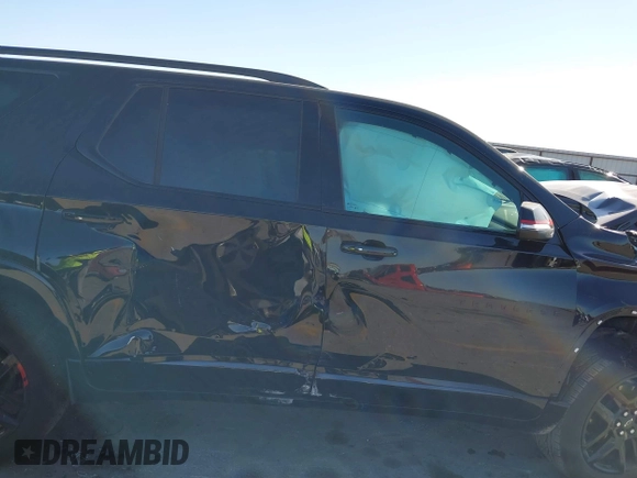 2024 Chevrolet Traverse with VIN 1GNETZKW4RJ137086, listed as a IAAI auction lot 40529243 with 12,193 mi miles and . Bid and sale history available at DreamBid. Image 14.