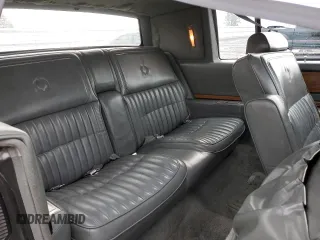 1984 Cadillac Eldorado z VIN 1G6AL5781EE619594, wystawiony jako Copart lot #80918934 z przebiegiem 47 529 mil mil oraz Szkody całkowita. Historia ofert i sprzedaży dostępna na DreamBid. Obrazek 10.