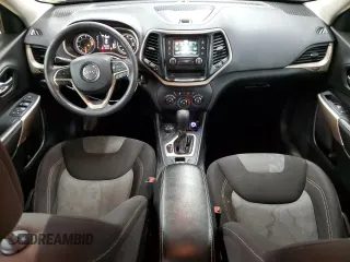 2018 Jeep Cherokee Latitude с VIN 1C4PJMCB9JD570038, выставлен на аукционе Copart как лот 44596495 с пробегом 118 616 миль миль и Списание • Salvage title. История ставок и продаж доступна на DreamBid. Изображение 8.