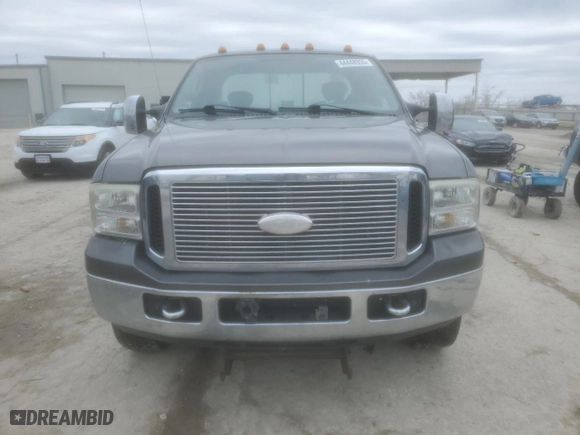 2006 Ford Super Duty F-250 XL with VIN 1FTSX21516EC44973, listed as a Copart auction lot 44448955 with 150,584 mi miles and Salvage Title. Bid and sale history available at carsss.com. Image 5.