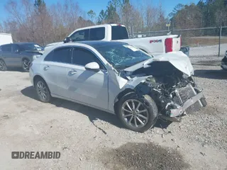 2020 Mercedes-Benz A 220 z VIN WDD3G4FB8LW038575, wystawiony jako IAAI lot #41370432 z przebiegiem Nie podano mil oraz . Historia ofert i sprzedaży dostępna na DreamBid. Obrazek 1.