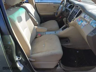 2006 Toyota Highlander with VIN JTEHP21A660171244, listed as a IAAI auction lot 41328204 with 131,186 mi miles. Bid and sale history available at carsss.com. Image 5.