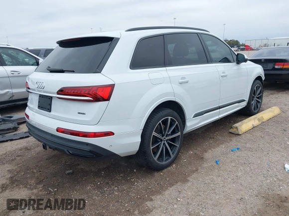 2021 Audi Q7 Premium Plus with VIN WA1LXAF7XMD032806, listed as a IAAI auction lot 41316768 with 47,032 mi miles and . Bid and sale history available at DreamBid. Image 4.