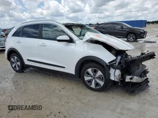 2022 Kia Niro LX with VIN KNDCB3LC6N5520955, listed as a Copart auction lot 77996374 with 0 mi miles and Non Repairable. Bid and sale history available at carsss.com. Image 4.