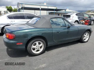 1999 Mazda MX-5 Miata z VIN JM1NB3539X0107918, wystawiony jako Copart lot #56693795 z przebiegiem 42 518 mil mil oraz Czysty tytuł • Clean title. Historia ofert i sprzedaży dostępna na DreamBid. Obrazek 3.