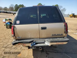 1999 Chevrolet Suburban with VIN 1GNGK26J3XJ386171, listed as a Copart auction lot 43266315 with 315,589 mi miles and Salvage Title. Bid and sale history available at carsss.com. Image 6.