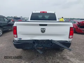 2023 Ram 1500 Tradesman z VIN 1C6RR6FG9PS527089, wystawiony jako IAAI lot #42261047 z przebiegiem 20 684 mil mil oraz . Historia ofert i sprzedaży dostępna na DreamBid. Obrazek 16.