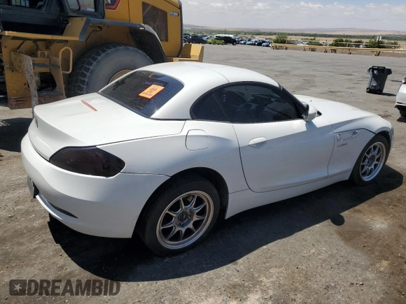 2011 BMW Z4 sDrive30i с VIN WBALM5C53BE380136, выставлен на аукционе Copart как лот 51761605 с пробегом 145 367 миль миль и Списание • Salvage title. История ставок и продаж доступна на DreamBid. Изображение 3.