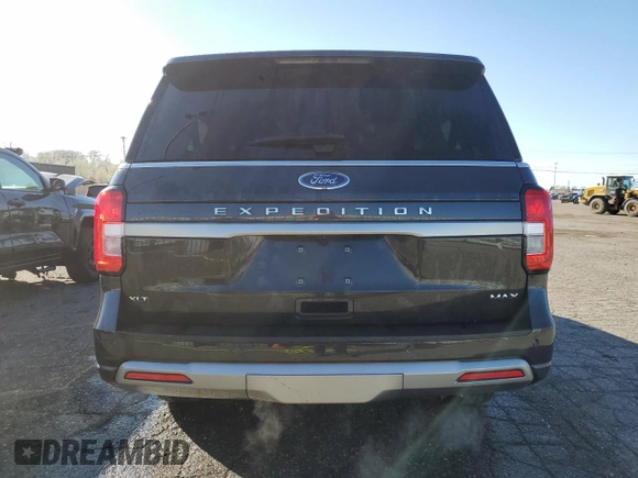 2024 Ford Expedition Max XLT with VIN 1FMJK1J8XREA08658, listed as a Copart auction lot 54168915 with 65,343 mi miles and Clean Title. Bid and sale history available at DreamBid. Image 6.