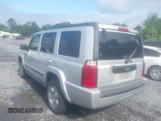 2007 Jeep Commander Sport с VIN 1J8HG48K17C626699, выставлен на аукционе IAAI как лот 42339884 с пробегом 210 431 миль миль и . История ставок и продаж доступна на DreamBid. Изображение 3.