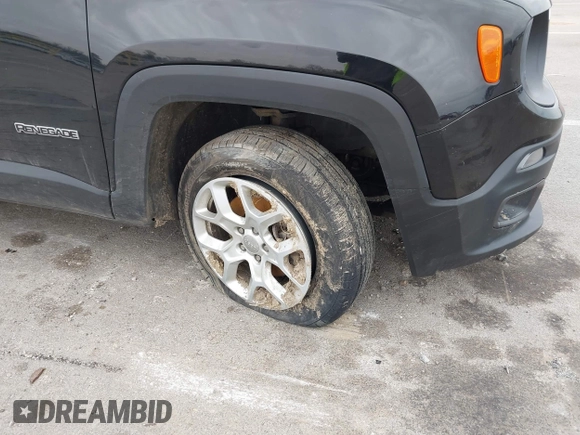 2018 Jeep Renegade Latitude with VIN ZACCJBBB9JPH82945, listed as a IAAI auction lot 41962985 with 61,371 mi miles and . Bid and sale history available at DreamBid. Image 6.
