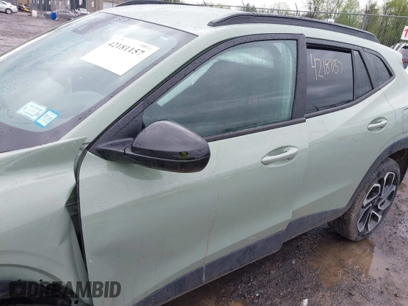2024 Chevrolet Trax 2RS with VIN KL77LJE29RC144158, listed as a IAAI auction lot 42181157 with 8,757 mi miles and . Bid and sale history available at DreamBid. Image 17.