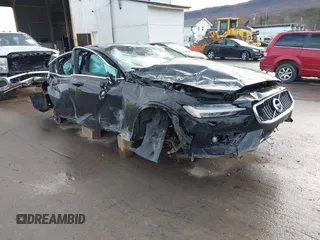 2019 Volvo S60 Inscription with VIN 7JRA22TL6KG007160, listed as a IAAI auction lot 41920855 with 84,623 mi miles and . Bid and sale history available at DreamBid. Image 1.