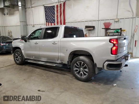 2022 Chevrolet Silverado 1500 RST with VIN 1GCUDEET0NZ504153, listed as a Copart auction lot 43828515 with 39,842 mi miles and Salvage Title. Bid and sale history available at DreamBid. Image 2.