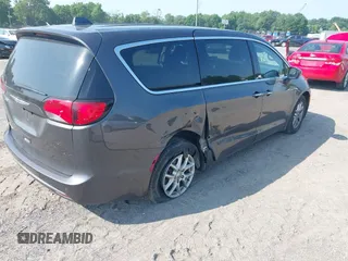 2020 Chrysler Pacifica Touring with VIN 2C4RC1FG6LR120775, listed as a IAAI auction lot 42562876 with 119,853 mi miles and . Bid and sale history available at DreamBid. Image 4.