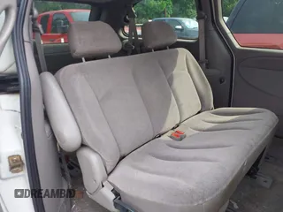 2002 Dodge Caravan Sport with VIN 2B4GP44382R741363, listed as a IAAI auction lot 42141905 with 204,793 mi miles and . Bid and sale history available at carsss.com. Image 8.
