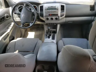 2010 Toyota Tacoma z VIN 3TMMU4FN6AM019862, wystawiony jako Copart lot #57385865 z przebiegiem 251 256 mil mil oraz Szkoda całkowita • Salvage title. Historia ofert i sprzedaży dostępna na DreamBid. Obrazek 8.
