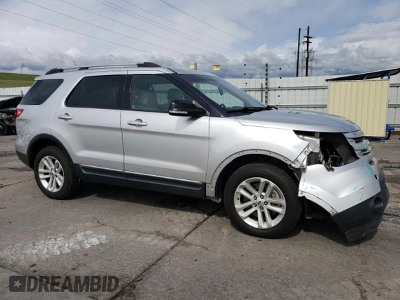 2014 Ford Explorer XLT z VIN 1FM5K8D89EGA22717, wystawiony jako Copart lot #54754805 z przebiegiem 128 773 mil mil oraz Szkody całkowita. Historia ofert i sprzedaży dostępna na DreamBid. Obrazek 4.