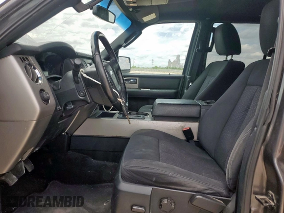 2015 Ford Expedition XLT z VIN 1FMJU1HTXFEF51170, wystawiony jako Copart lot #60340295 z przebiegiem 208 232 mil mil oraz Czysty tytuł • Clean title. Historia ofert i sprzedaży dostępna na DreamBid. Obrazek 7.