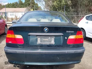 2004 BMW 3 Series 325i with VIN WBAET37424NJ96343, listed as a IAAI auction lot 41721056 with 186,848 mi miles. Bid and sale history available at carsss.com. Image 16.