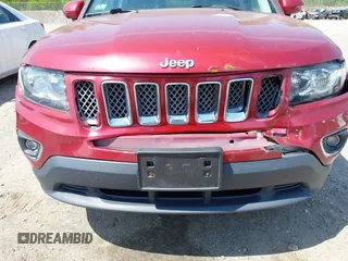 2016 Jeep Compass High Altitude z VIN 1C4NJDEB7GD775631, wystawiony jako IAAI lot #42244957 z przebiegiem 130 230 mil mil oraz . Historia ofert i sprzedaży dostępna na DreamBid. Obrazek 6.