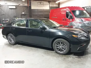2018 Lexus ES 350 z VIN 58ABK1GG3JU083398, wystawiony jako IAAI lot #42094308 z przebiegiem 98 019 mil mil oraz . Historia ofert i sprzedaży dostępna na DreamBid. Obrazek 13.