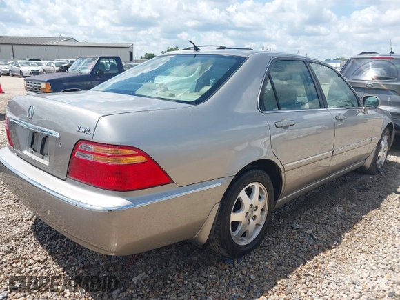 2002 Acura RL with VIN JH4KA96532C009398, listed as a IAAI auction lot 42688367 with 123,971 mi miles and . Bid and sale history available at DreamBid. Image 4.