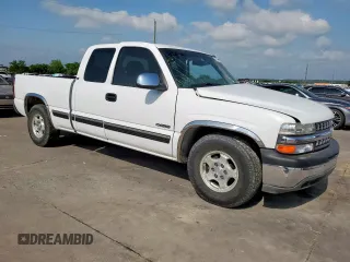 2000 Chevrolet Silverado 1500 with VIN 2GCEC19W6Y1335189, listed as a Copart auction lot 54317135 with Not Provided miles and Clean Title. Bid and sale history available at DreamBid. Image 4.