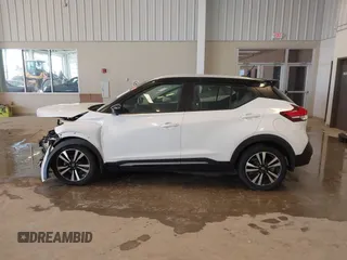 2019 Nissan Kicks SR with VIN 3N1CP5CU7KL538238, listed as a IAAI auction lot 41688621 with 40,142 mi miles. Bid and sale history available at carsss.com. Image 14.