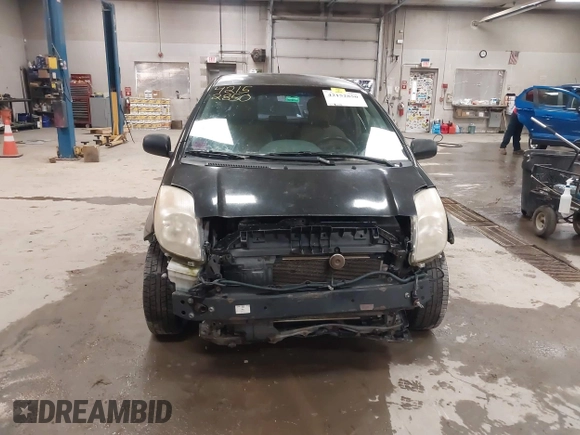 2008 Toyota Yaris with VIN JTDJT923285196299, listed as a IAAI auction lot 42152850 with 214,238 mi miles. Bid and sale history available at carsss.com. Image 14.