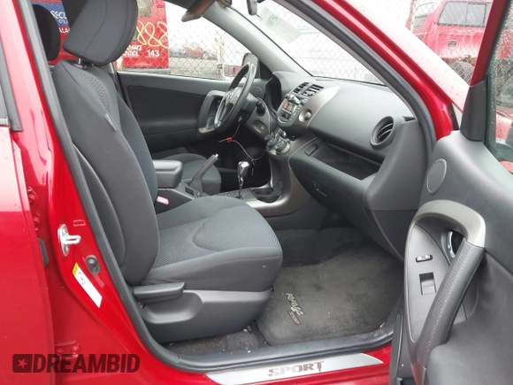 2011 Toyota RAV4 Sport with VIN JTMRF4DV2B5049788, listed as a IAAI auction lot 40578883 with 203,848 mi miles. Bid and sale history available at carsss.com. Image 5.