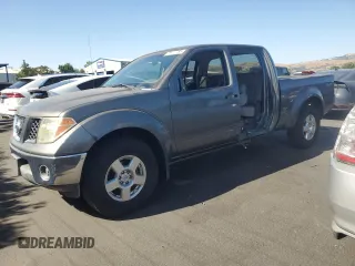 2008 Nissan Frontier LE z VIN 1N6AD09W88C444301, wystawiony jako Copart lot #65417785 z przebiegiem 137 972 mil mil oraz Szkoda całkowita • Salvage title. Historia ofert i sprzedaży dostępna na DreamBid. Obrazek 1.