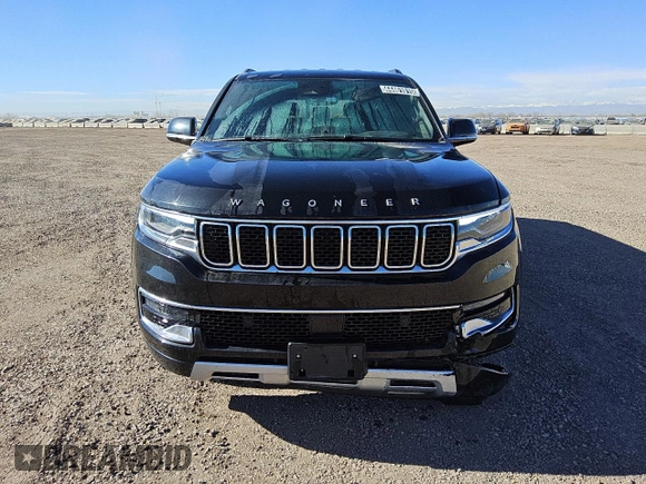 2023 Jeep Wagoneer Series II with VIN 1C4SJSBPXPS569738, listed as a Copart auction lot 44461015 with 38,621 mi miles and Clean title. Bid and sale history available at DreamBid. Image 5.