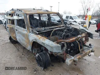2006 Jeep Commander Limited with VIN 1J8HG58266C221099, listed as a IAAI auction lot 41721293 with 1 mi miles. Bid and sale history available at carsss.com. Image 1.