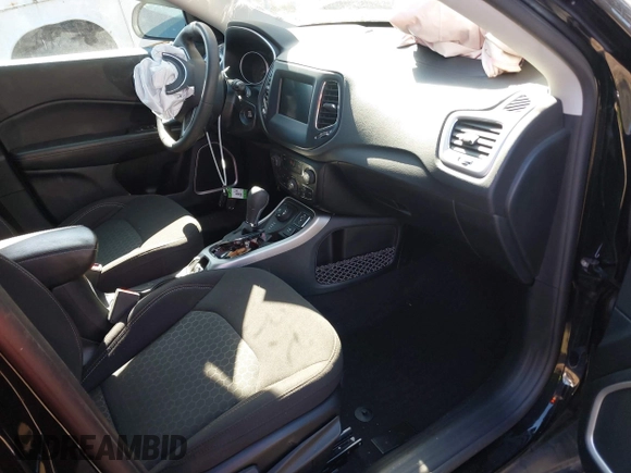 2021 Jeep Compass Freedom with VIN 3C4NJDAB0MT556781, listed as a IAAI auction lot 41601405 with 42,783 mi miles and . Bid and sale history available at carsss.com. Image 5.