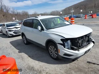 2020 Volkswagen Tiguan S with VIN 3VV1B7AX7LM087501, listed as a IAAI auction lot 41758146 with 91,651 mi miles. Bid and sale history available at carsss.com. Image 1.