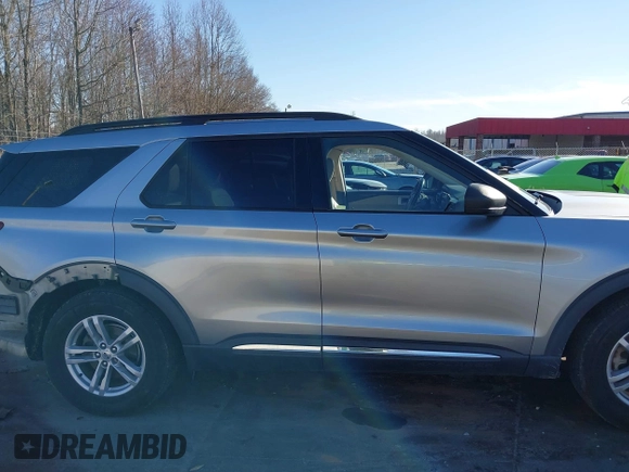 2020 Ford Explorer XLT with VIN 1FMSK7DH7LGA00628, listed as a IAAI auction lot 41488085 with 82,906 mi miles. Bid and sale history available at carsss.com. Image 13.