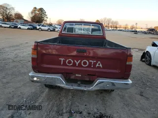1991 Toyota Pickup DX z VIN JT4RN01P5M0011747, wystawiony jako Copart lot #42169245 z przebiegiem 204 202 mil mil oraz Szkoda całkowita • Salvage title. Historia ofert i sprzedaży dostępna na DreamBid. Obrazek 6.