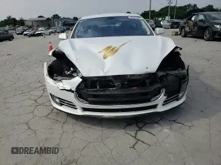 2013 Tesla Model S Performance с VIN 5YJSA1DP3DFP14019, выставлен на аукционе Copart как лот 59503525 с пробегом Не указан миль и Списание • Salvage title. История ставок и продаж доступна на DreamBid. Изображение 13.