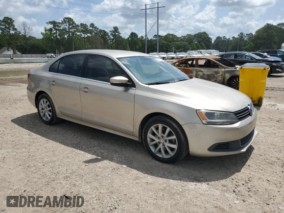 2014 Volkswagen Jetta SE z VIN 3VWD07AJ4EM299401, wystawiony jako Copart lot #61756715 z przebiegiem 133 246 mil mil oraz Szkoda całkowita • Salvage title. Historia ofert i sprzedaży dostępna na DreamBid. Obrazek 4.