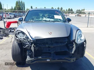 2014 Porsche Cayenne S с VIN WP1AB2A29ELA55755, выставлен на аукционе IAAI как лот 42653023 с пробегом 119 560 миль миль и . История ставок и продаж доступна на DreamBid. Изображение 13.