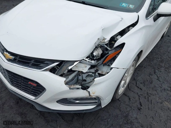 2017 Chevrolet Cruze LT with VIN 1G1BE5SM4H7109967, listed as a IAAI auction lot 41570049 with 45,952 mi miles. Bid and sale history available at carsss.com. Image 6.