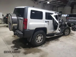 2008 Hummer H3 SUV with VIN 5GTEN13E288176624, listed as a Copart auction lot 82398294 with 72,404 mi miles and Salvage Title. Bid and sale history available at carsss.com. Image 3.