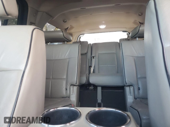 2007 Lincoln Navigator z VIN 5LMFL28597LJ11953, wystawiony jako Copart lot #69193304 z przebiegiem 186 594 mil mil oraz Szkoda całkowita • Salvage title. Historia ofert i sprzedaży dostępna na DreamBid. Obrazek 10.