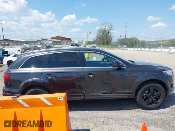 2014 Audi Q7 Premium Plus with VIN WA1LMAFE5ED020880, listed as a IAAI auction lot 42010201 with 123,384 mi miles and . Bid and sale history available at DreamBid. Image 13.