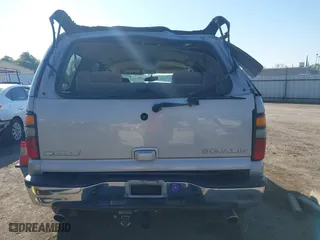 2004 Chevrolet Tahoe LS with VIN 1GNEC13T64J282970, listed as a IAAI auction lot 41879458 with 205,952 mi miles. Bid and sale history available at carsss.com. Image 16.