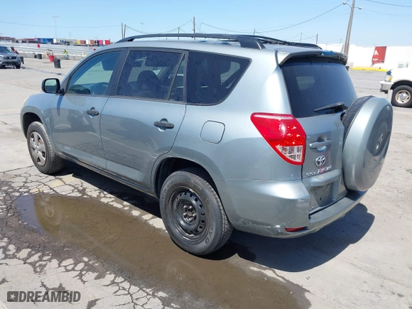 2007 Toyota RAV4 with VIN JTMZD33V875045561, listed as a IAAI auction lot 41965155 with 220,320 mi miles. Bid and sale history available at carsss.com. Image 3.