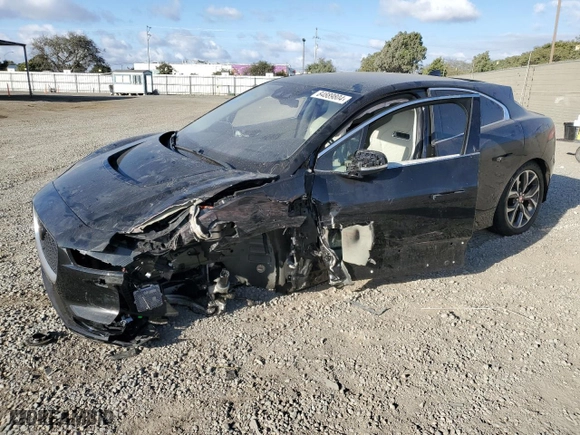2019 Jaguar I-PACE HSE with VIN SADHD2S12K1F76136, listed as a Copart auction lot 84889804 with 0 miles and Salvage Title. Bid and sale history available at carsss.com. Image 1.