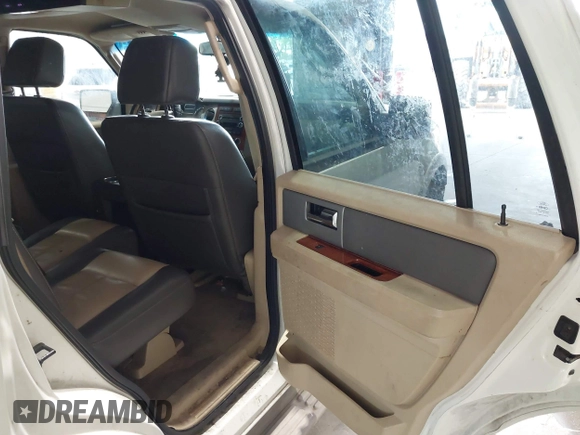 2008 Ford Expedition Eddie Bauer z VIN 1FMFU17508LA23323, wystawiony jako IAAI lot #42250870 z przebiegiem 290 841 mil mil oraz . Historia ofert i sprzedaży dostępna na DreamBid. Obrazek 8.